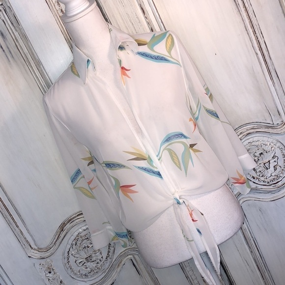Banana Bay Fine Resort-wear Sheer Mid Sleeve Tropical Print Front Tie Top S/S - Picture 2 of 12